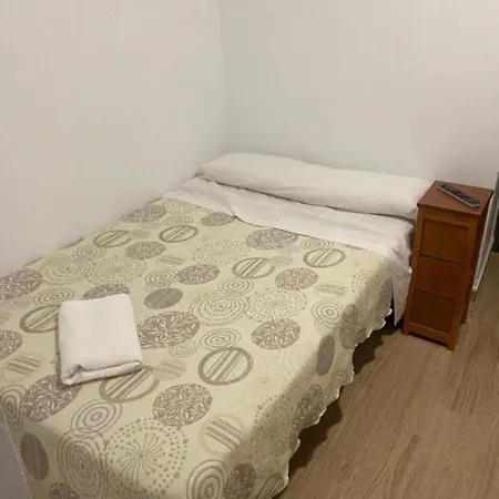 Pension La Ferroviaria Habitaciones Con Bano Privado - Sin Ascensor Gæstehus 2*