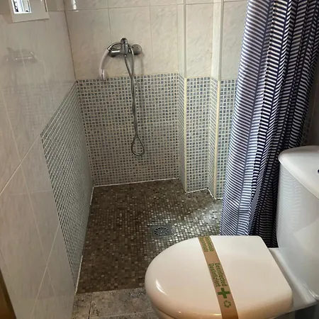 Lf - No Fumadores - Sin Ascensor 3*