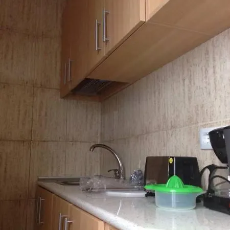 Lf - No Fumadores - Sin Ascensor 게스트하우스 3*