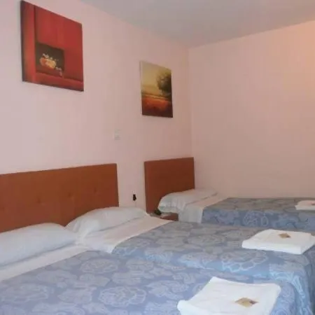 Lf - No Fumadores - Con Baño Privado - Sin Ascensor 3*